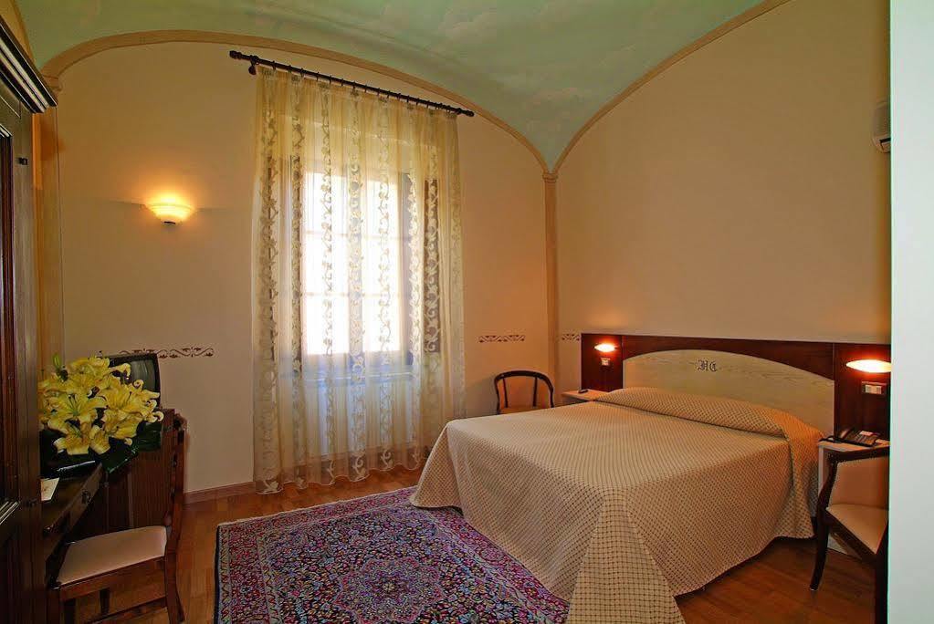 Hotel Dei Capitani Montalcino Zewnętrze zdjęcie